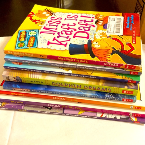 8 Scholastic assorted book lot chapter books & more - Picture 1 of 10